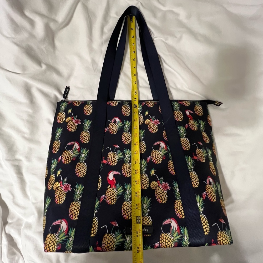 NWOT Vera Bradley Lighten Up Cooler Tote Toucan Black Yellow Zipper Top Bag - Picture 6 of 8